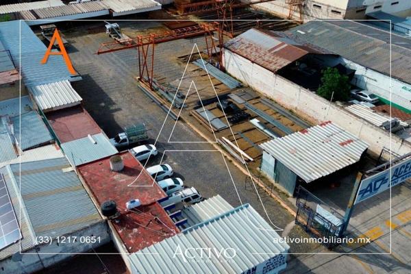Foto de inmueble en López  Mateos Sur #2050, Col. Arcos Vallarta C.P. 44130, Guadalajara