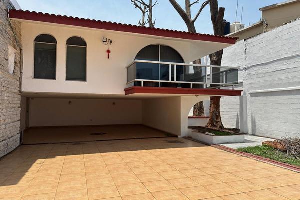Foto de inmueble en Lopez Mateos #423, Col. Petrolera C.P. 96500, Coatzacoalcos