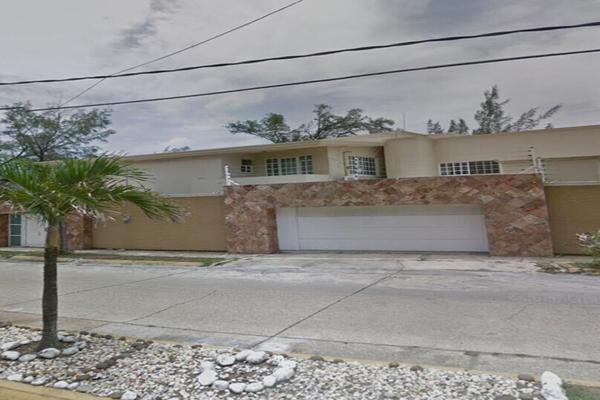 Foto de inmueble en Lopez Mateos esquina Zacatecas, Col. Petrolera C.P. 96500, Coatzacoalcos