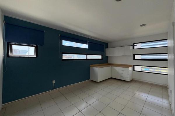Foto de inmueble en  , Col. Los Candiles C.P. 76903, Corregidora