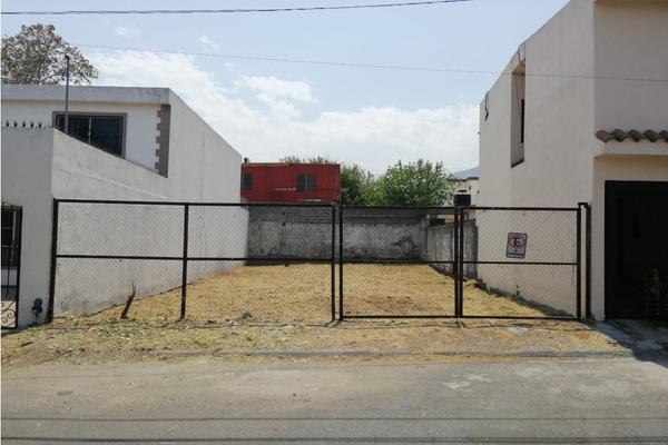 Foto de inmueble en  , Col. Los Cedros C.P. 64370, Monterrey