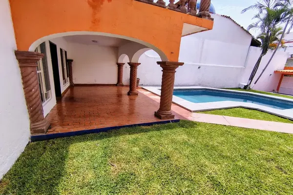 Foto de inmueble en los cizos #-, Col. Los Cizos C.P. 62445, Cuernavaca