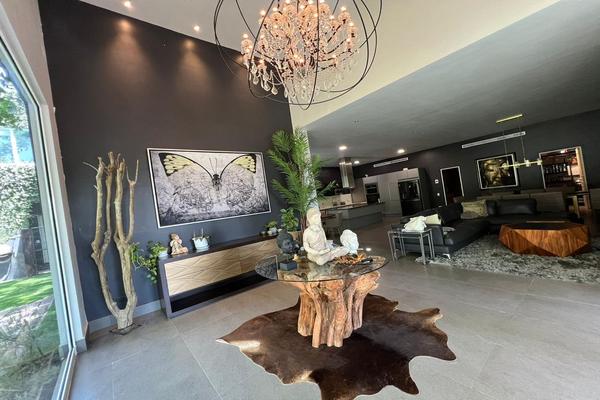 Foto de inmueble en  , Col. Los Cristales C.P. 64985, Monterrey