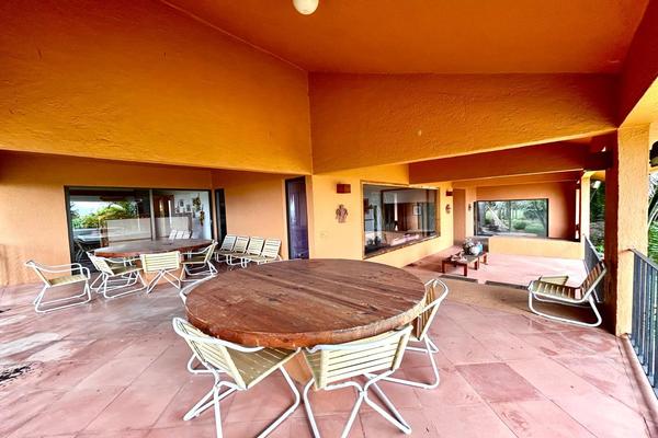 Foto de inmueble en  , Col. Los Limoneros C.P. 62304, Cuernavaca