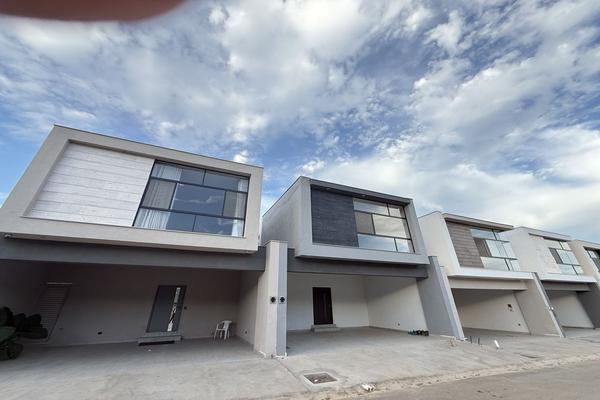 Foto de inmueble en Los Rodríguez, Col. Los Rodriguez C.P. 67300, Santiago