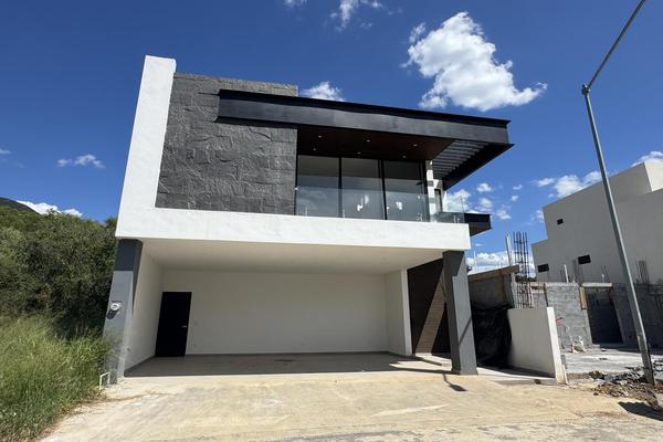 Foto de inmueble en  , Col. Los Rodriguez C.P. 67300, Santiago