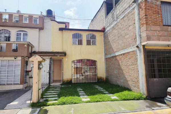 Foto de inmueble en  , Col. Los Sauces I C.P. 50210, Toluca