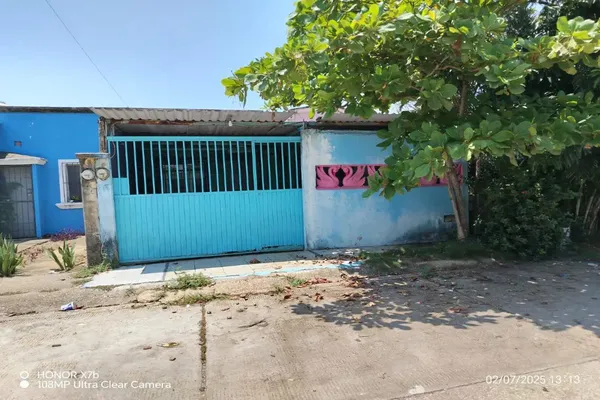 Foto de inmueble en LOS TUXTLAS #214, Col. Ciudad Olmeca C.P. 96535, Coatzacoalcos