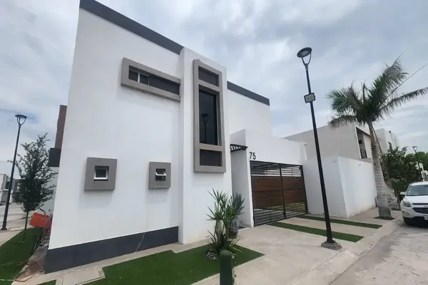 Foto de inmueble en  , Col. Los Viñedos C.P. 27023, Torreón