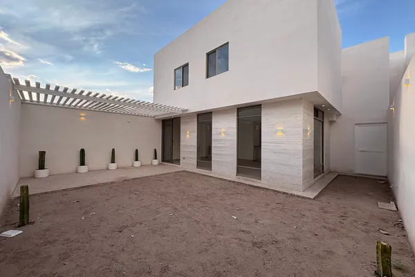 Foto de inmueble en  , Col. Los Viñedos C.P. 27023, Torreón