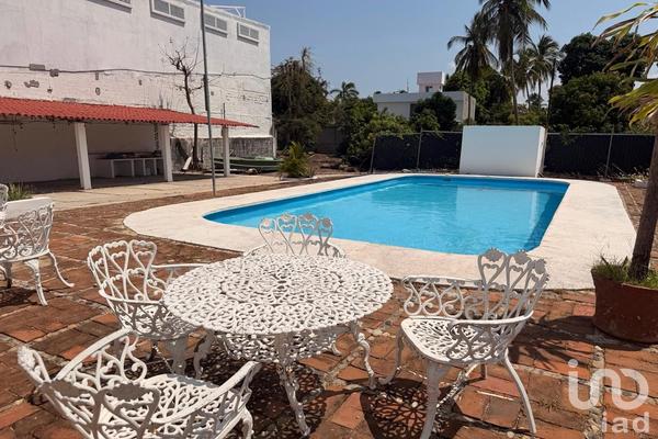 Foto de inmueble en LOTE 8 MZ 41 #130, Col. La Poza C.P. 39897, Acapulco de Juárez