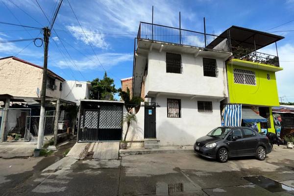 Foto de inmueble en  , Col. Luis Donaldo Colosio C.P. 39713, Acapulco de Juárez