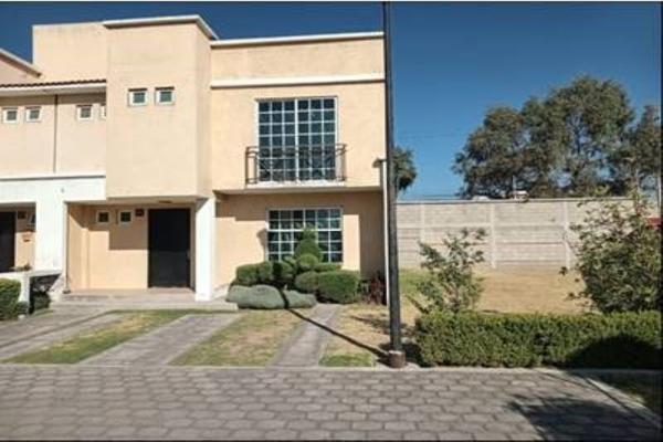 Foto de inmueble en Luis Gonzaga Urbina, Col. Tlacopa C.P. 50010, Toluca