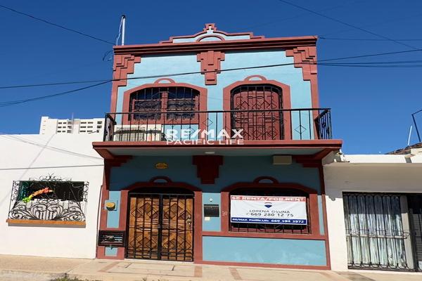 Foto de inmueble en Luis Zuñiga, Col. Centro C.P. 82000, Mazatlán