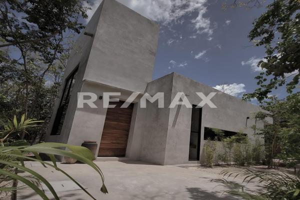 Foto de inmueble en Macario Gómez, Col. Macario Gómez C.P. 77796, Tulum
