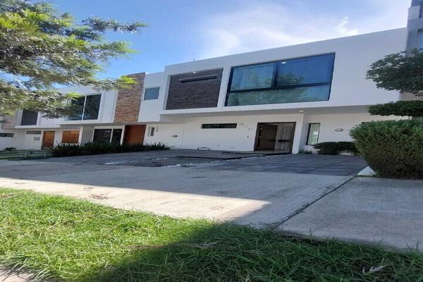 Foto de inmueble en MADEIRAS, Col. Nuevo México C.P. 45138, Zapopan