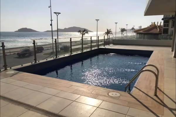 Foto de inmueble en Malecón, Col. Mazatlan I C.P. 82190, Mazatlán