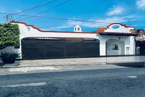 Foto de inmueble en Manantiales #54, Col. Chapultepec C.P. 62360, Cuernavaca