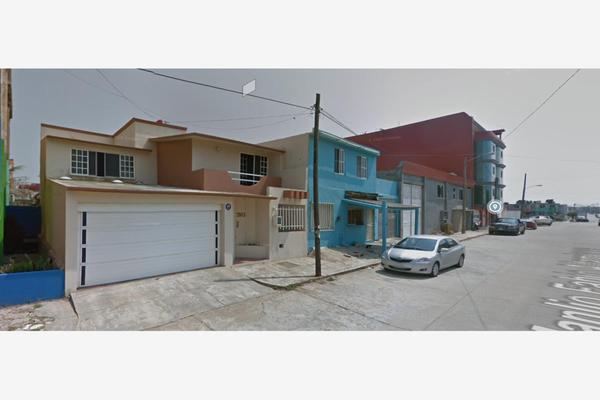 Foto de inmueble en MANLIO FABIO ALTAMIRANO #00, Col. Guadalupe Victoria C.P. 96520, Coatzacoalcos