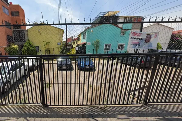 Foto de inmueble en MANUEL CAÑAS #51 LOTE IV COND IV, Col. Desarrollo Urbano Quetzalcoatl C.P. 09700, Iztapalapa