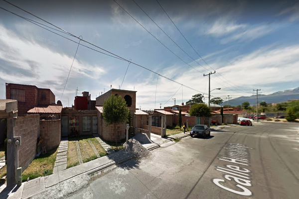 Foto de inmueble en Manzana 43 fraccionamiento hacienda del valle, Col. Hacienda del Valle II C.P. 50210, Toluca
