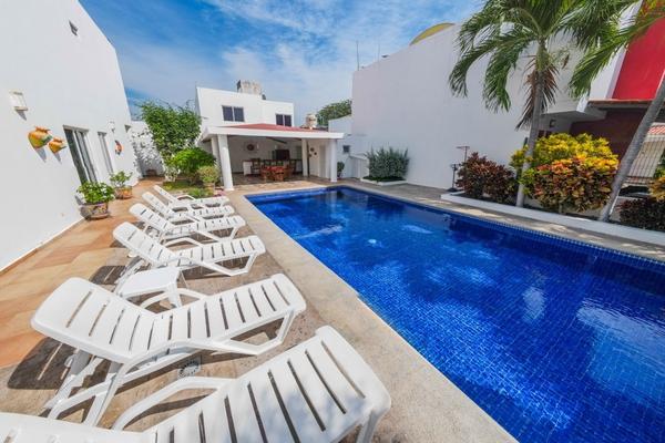 Foto de inmueble en Manzanillo, Col. Salagua C.P. 28867, Manzanillo