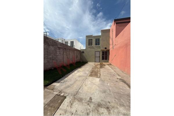 Foto de inmueble en Maria del Carmen, Col. Bugambilias C.P. 82139, Mazatlán