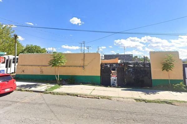 Foto de inmueble en Mariano Samaniego, Col. Santa Rosa C.P. 31050, Chihuahua
