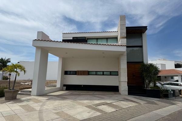 Foto de inmueble en  , Col. Marina El Cid C.P. 82102, Mazatlán