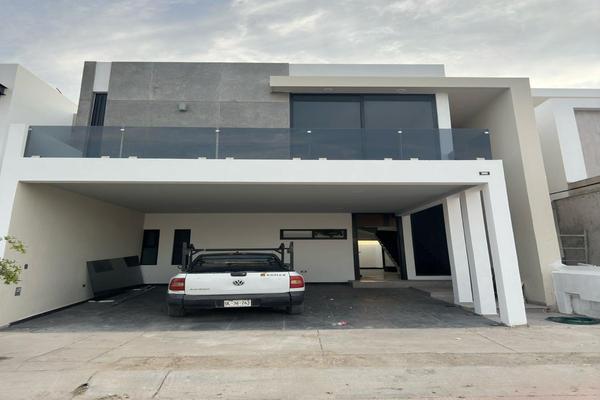 Foto de inmueble en  , Col. Marina Mazatlán C.P. 82103, Mazatlán