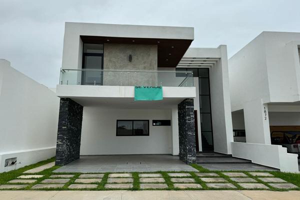 Foto de inmueble en  , Col. Marina Mazatlán C.P. 82103, Mazatlán