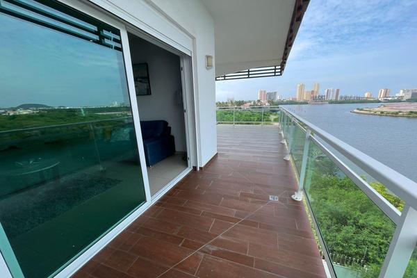 Foto de inmueble en  , Col. Marina Mazatlán C.P. 82103, Mazatlán