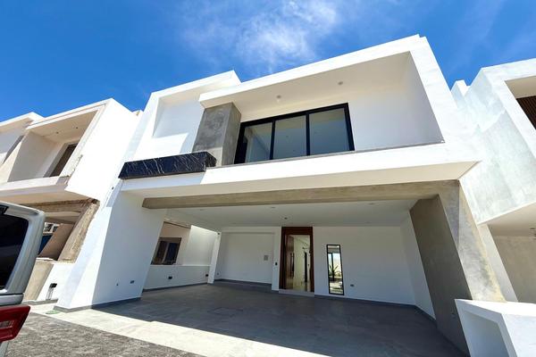 Foto de inmueble en  , Col. Marina Mazatlán C.P. 82103, Mazatlán