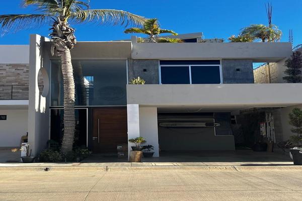 Foto de inmueble en  , Col. Marina Mazatlán C.P. 82103, Mazatlán