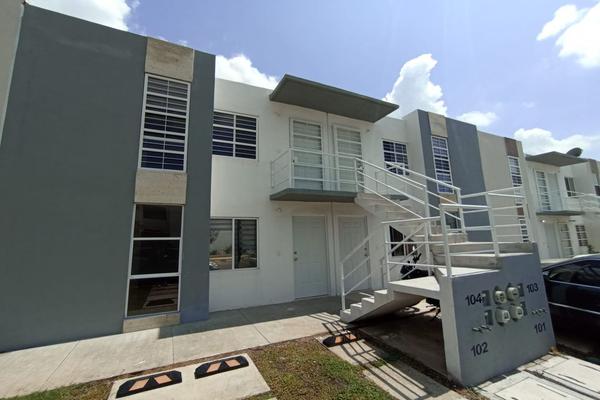 Foto de inmueble en Mario Vargas Llosa #123, Col. Eduardo Loarca Castillo C.P. 76118, Querétaro