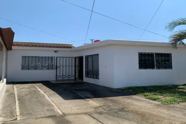 Foto de inmueble en MARMOL #24, Col. Costa Coral C.P. 63735, Bahía de Banderas