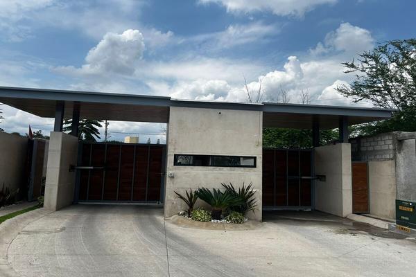 Foto de inmueble en Martinez esquina, Col. José G Parres C.P. 62564, Jiutepec
