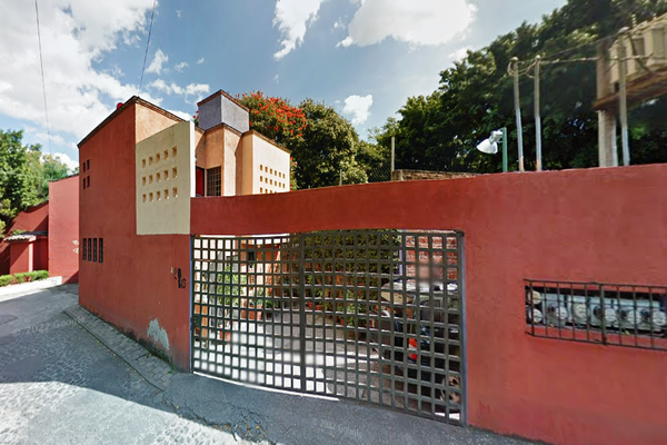 Foto de inmueble en MARTIRES DE LA REVOLUCION, Col. Arcos de Jiutepec C.P. 62553, Jiutepec