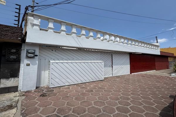 Foto de inmueble en Mauritania, Col. Lomas de la Estancia C.P. 09640, Iztapalapa