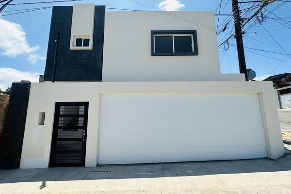 Foto de inmueble en Michoacán, Col. Juárez C.P. 22040, Tijuana
