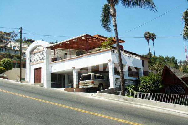Foto de inmueble en Miguel Aleman, Col. Sección Primera C.P. 22800, Ensenada