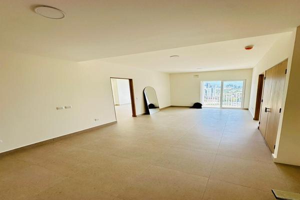 Foto de inmueble en Miguel Hidalgo y Costilla 2532, Col. Obispado C.P. 64060, Monterrey