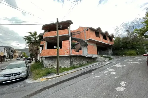 Foto de inmueble en MIJAIL GLINKA #100, Col. Colinas de San Jerónimo C.P. 64630, Monterrey
