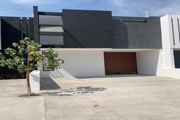 Foto de inmueble en MINA DE ORO, Col. Jardines del Llano C.P. 28983, Villa de Álvarez