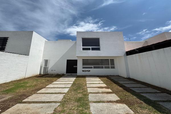 Foto de inmueble en Mina del Eden, Col. La Joya C.P. 76180, Querétaro
