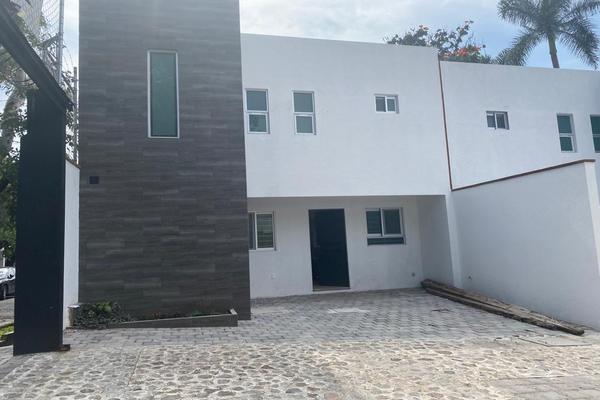 Foto de inmueble en , Col. Miraval C.P. 62270, Cuernavaca