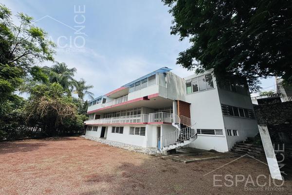 Foto de inmueble en  , Col. Miraval C.P. 62270, Cuernavaca