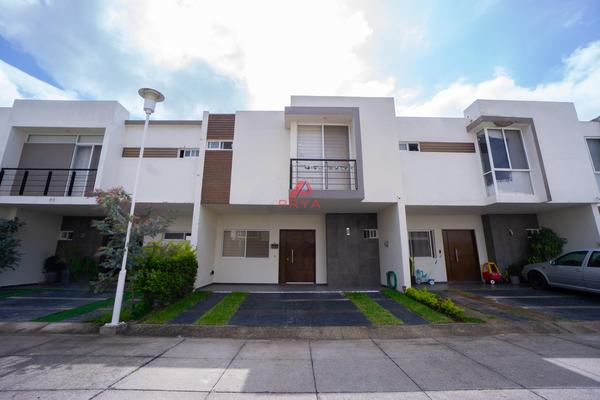Foto de inmueble en Miravet, Col. Bosques de Santa Anita C.P. 45645, Tlajomulco de Zúñiga