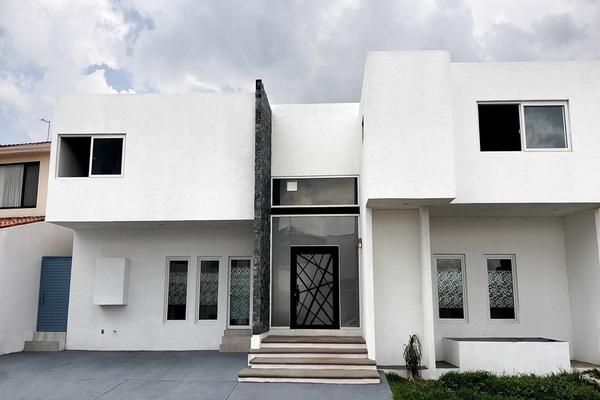 Foto de inmueble en Misión Conca, Col. Misión de Concá C.P. 76149, Querétaro