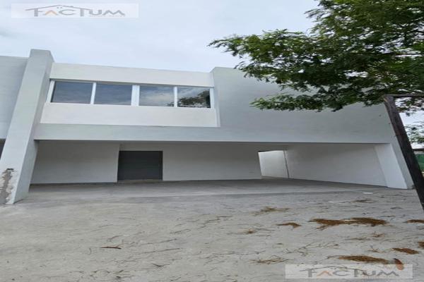 Foto de inmueble en  , Col. Misión de Las Flores C.P. 66648, Apodaca